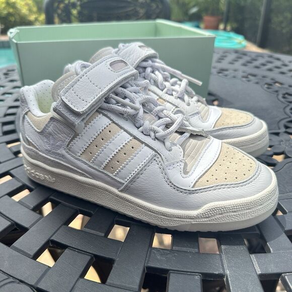 Adidas Ivy Park x Forum Low White Unisex Athletic Shoes FZ4389 Size 4.5 main image 8